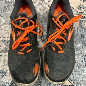 Brooks Men's Black and Orange Athletic Shoes Size 11.5